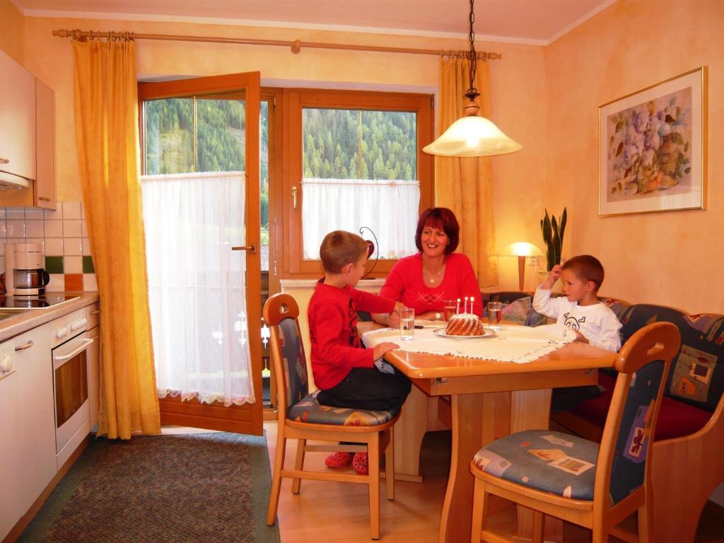 Ferienhaus Ahorn นอยชติฟ อิม ชตูไปทัล ห้อง รูปภาพ
